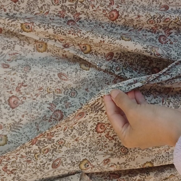 MELLODAY peplum top, size large - Picture 4 of 10